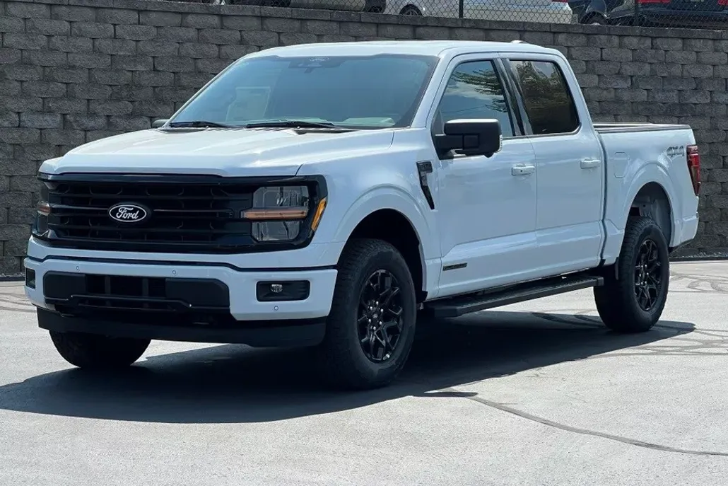 2025 Ford F-150 XLT photo 1