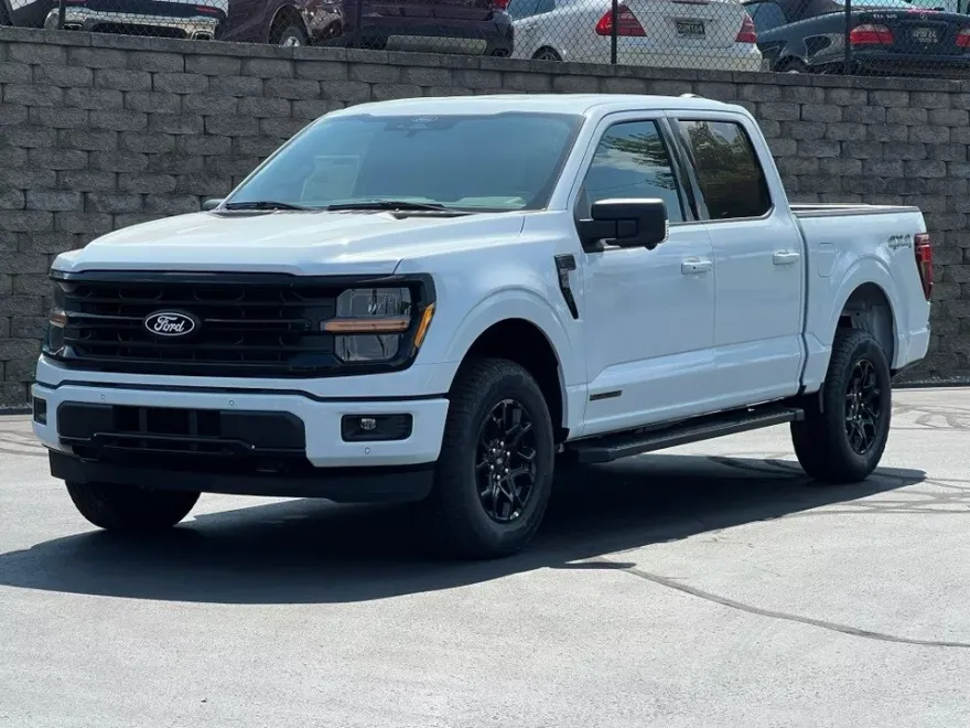 2025 Ford F-150 XLT photo 1