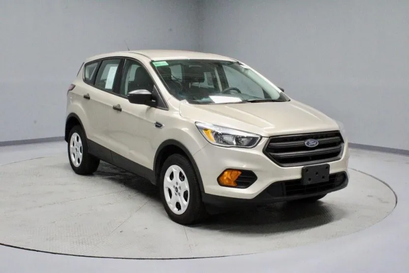2017 Ford Escape S photo 1