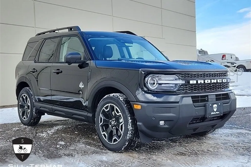 2025 Ford Bronco Sport Outer Banks photo 1