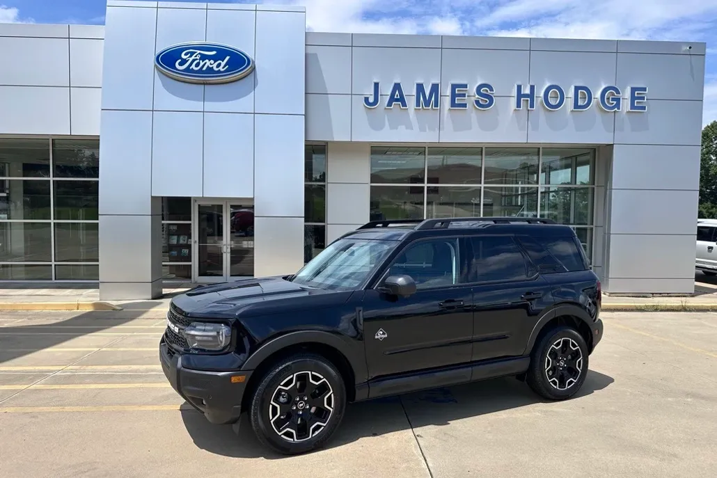 2025 Ford Bronco Sport Outer Banks photo 1