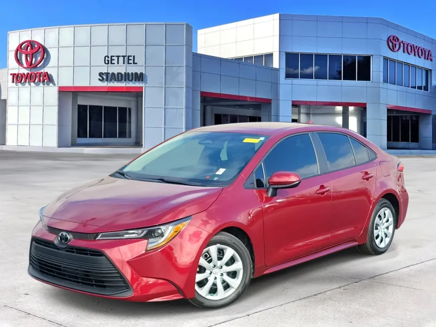 2023 Toyota Corolla LE photo 1