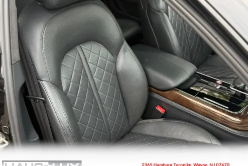 2017 Audi S8 Quattro Plus photo 2