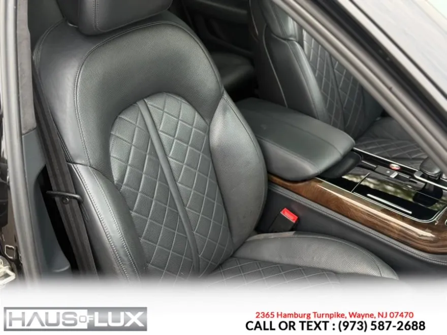 2017 Audi S8 Quattro Plus photo 2