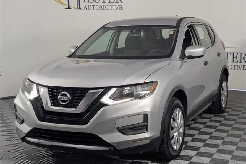 2017 Nissan Rogue S photo 1