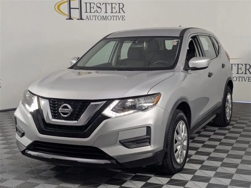 2017 Nissan Rogue S photo 1