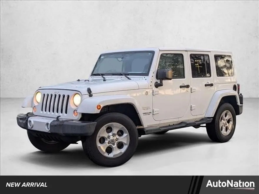 2014 Jeep Wrangler Unlimited Sahara photo 1