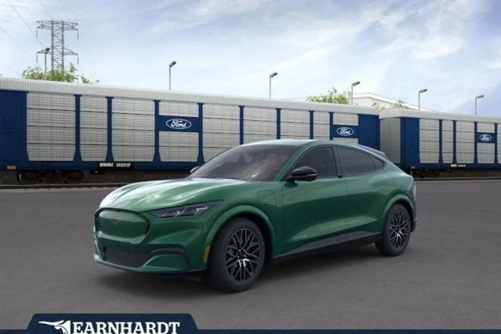 2025 Ford Mustang Mach-E Premium photo 1