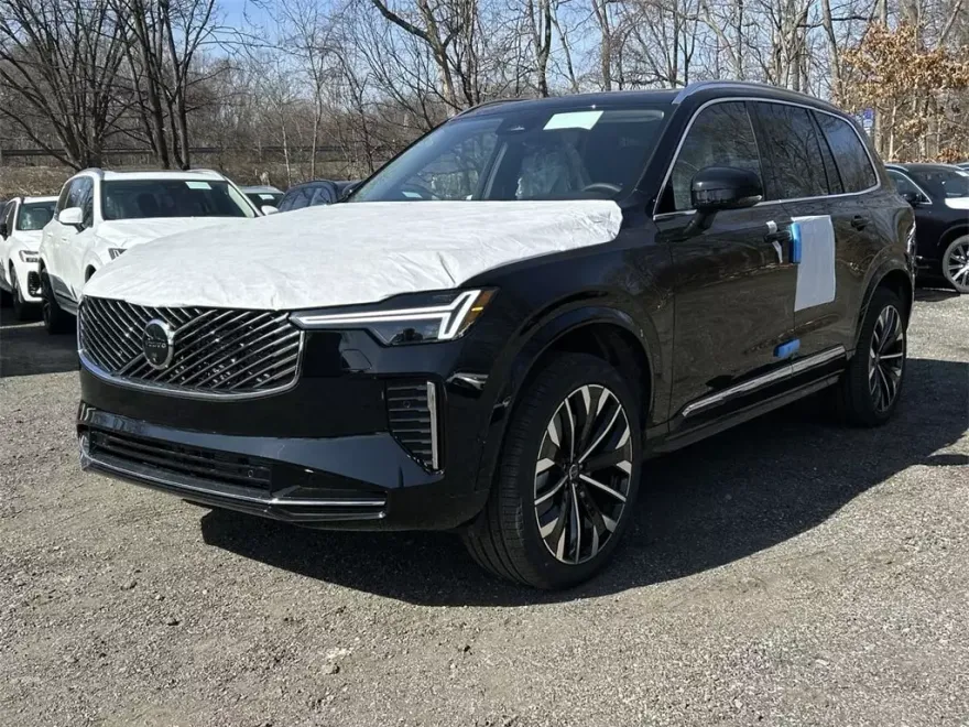 2025 Volvo XC90 Plus photo 1