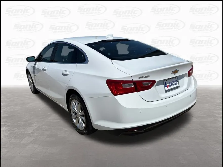 2024 Chevrolet Malibu 1LT photo 1
