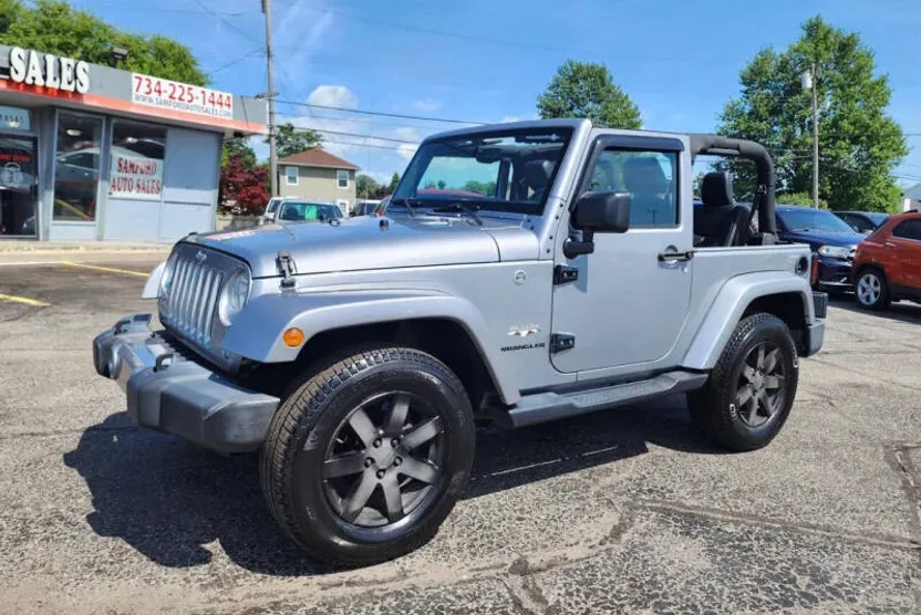 2016 Jeep Wrangler Sahara photo 1