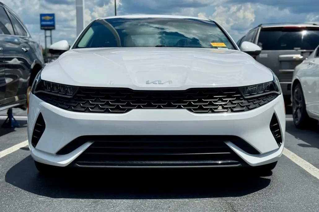 2024 Kia K5 LXS photo 1