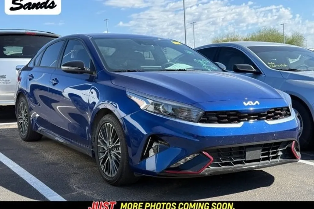 2024 Kia Forte GT-Line photo 1