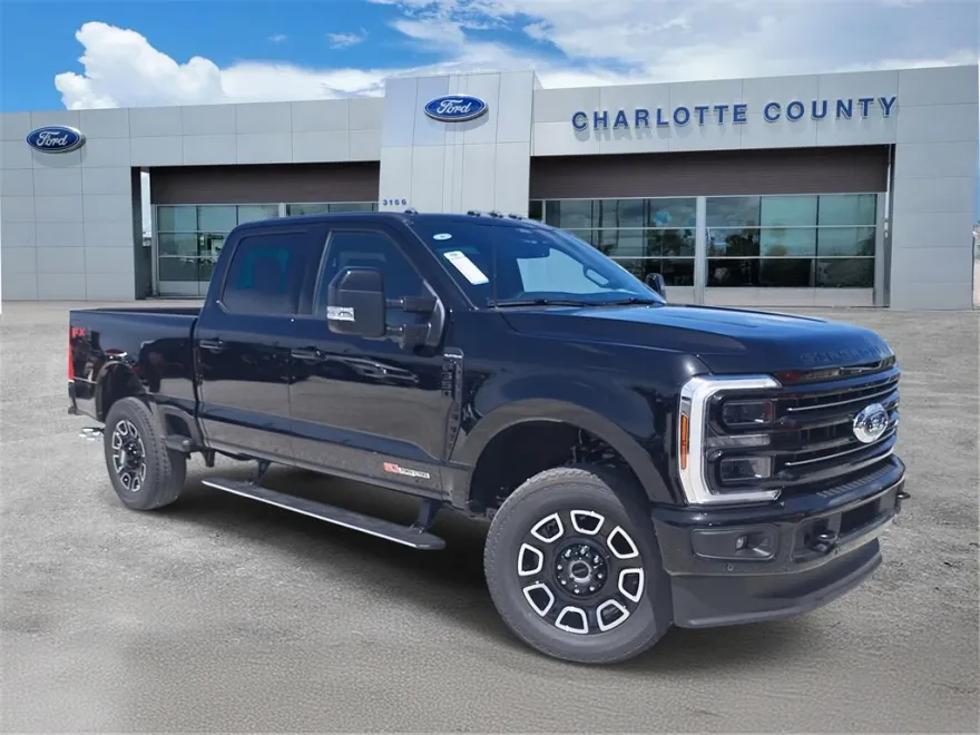 2025 Ford F-350 Platinum photo 1