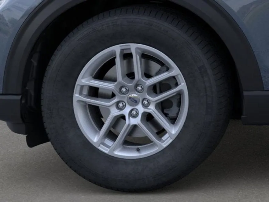 2025 Ford Explorer photo 1