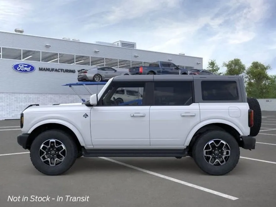 2025 Ford Bronco Outer Banks photo 1