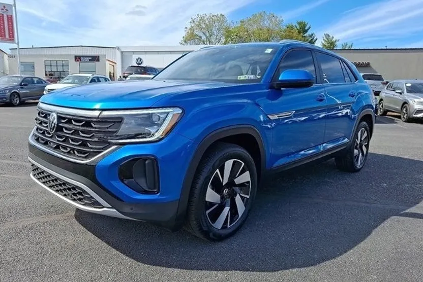 2024 Volkswagen Atlas Cross Sport SE Technology photo 1