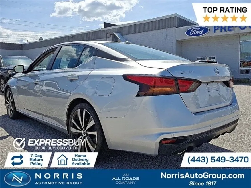 2022 Nissan Altima 2.5 SR photo 1