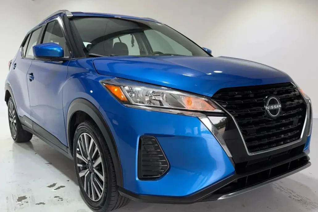 2023 Nissan Kicks SV photo 1