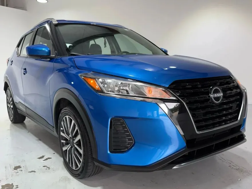 2023 Nissan Kicks SV photo 1
