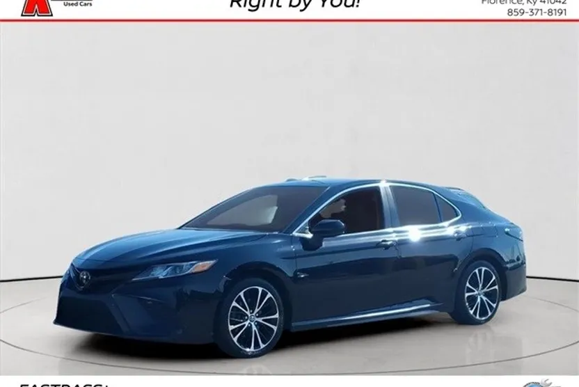 2018 Toyota Camry L photo 1