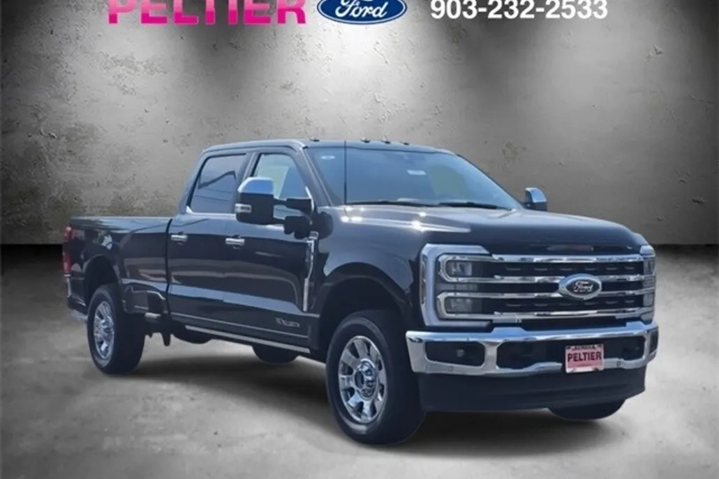 2025 Ford F-350 King Ranch photo 1