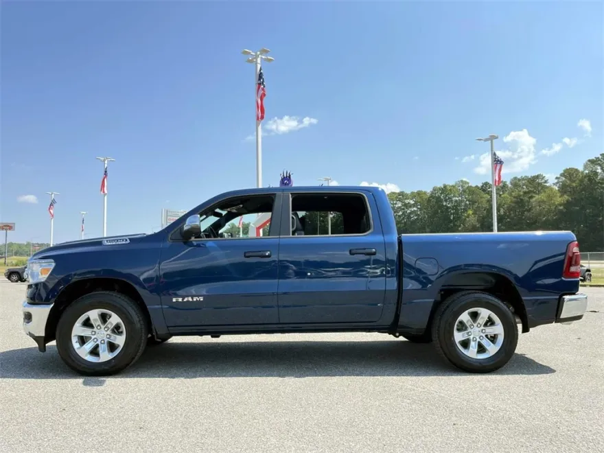 2024 Ram 1500 Laramie photo 1