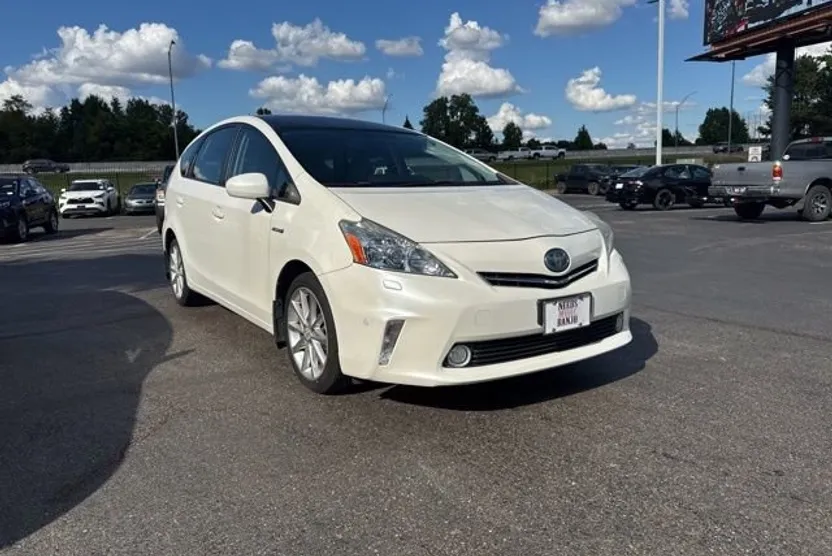 2012 Toyota Prius V Five photo 1