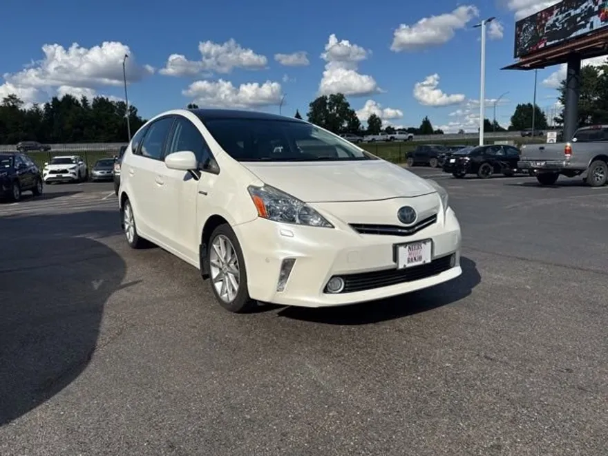 2012 Toyota Prius V Five photo 1