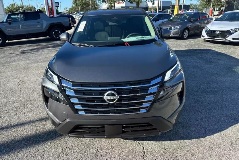 2026 Nissan Rogue SV photo 1