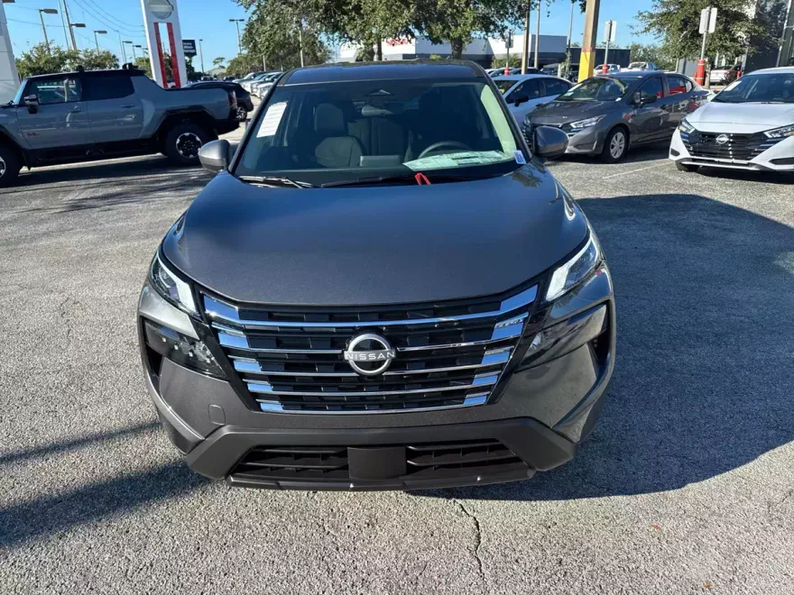 2026 Nissan Rogue SV photo 1