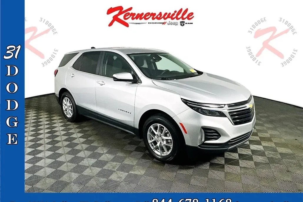 2022 Chevrolet Equinox LT photo 1