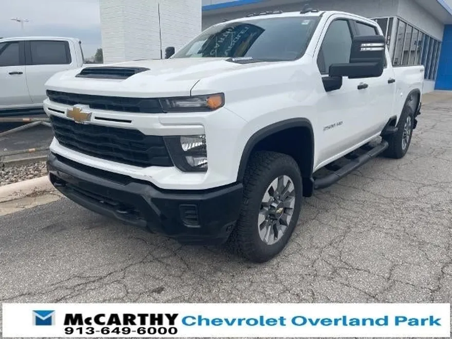 2025 Chevrolet Silverado 2500HD Custom photo 1