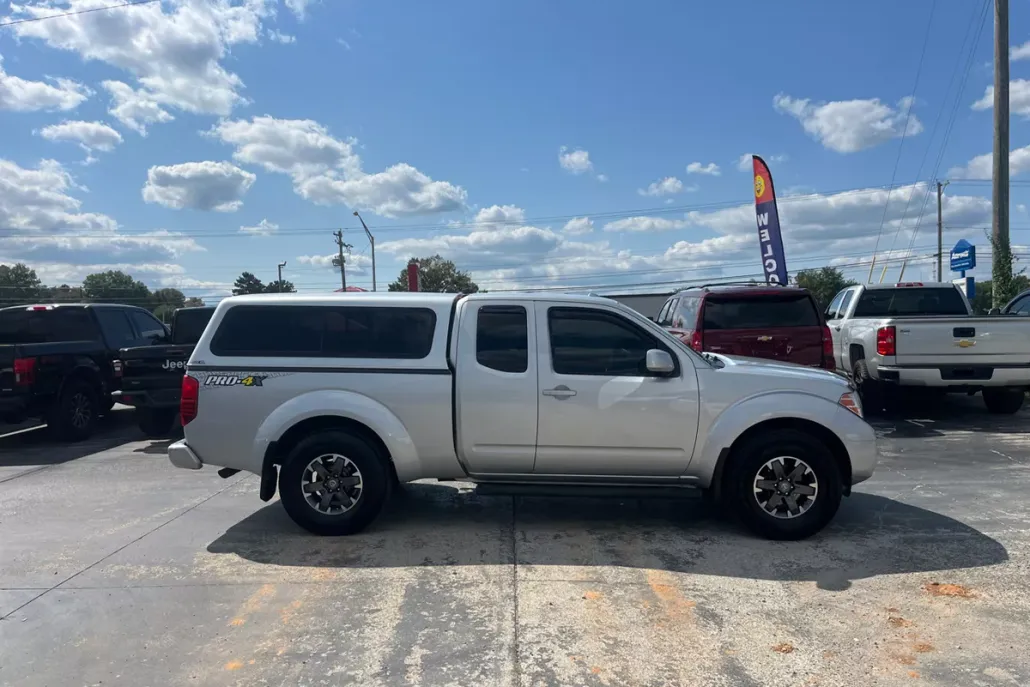 2016 Nissan Frontier King Cab PRO-4X photo 1