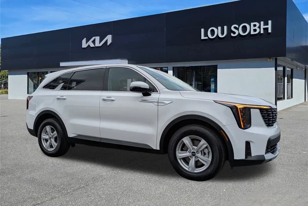 2026 Kia Sorento LX photo 1