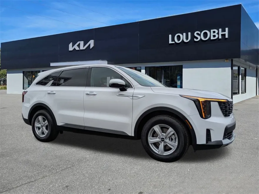 2026 Kia Sorento LX photo 1