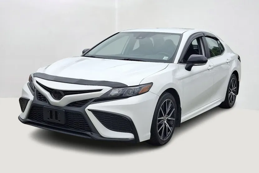 2023 Toyota Camry SE photo 1