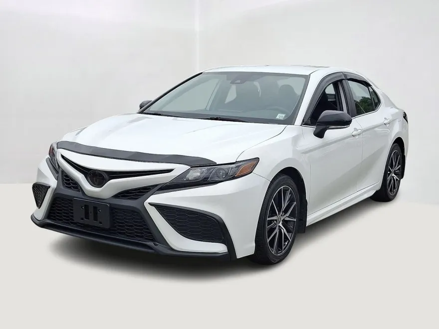 2023 Toyota Camry SE photo 1