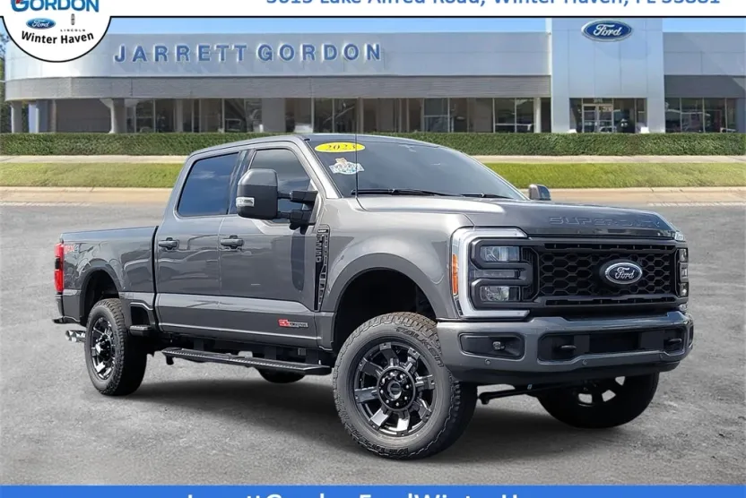 2023 Ford F-250 Lariat photo 1