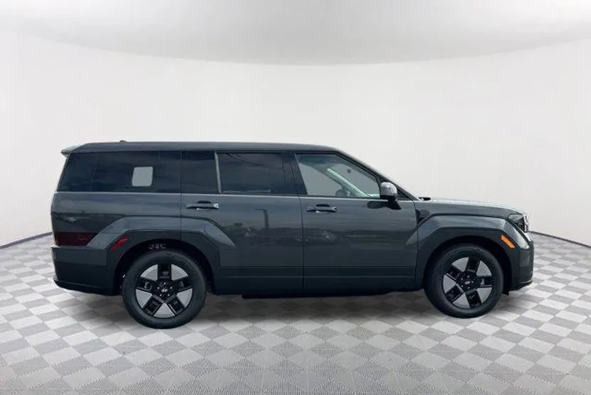 2026 Hyundai Santa Fe SE photo 1
