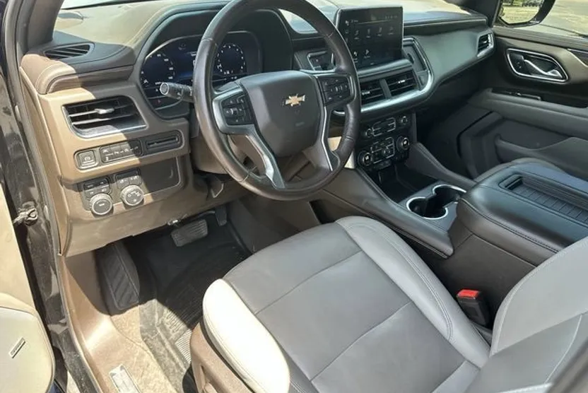 2022 Chevrolet Tahoe LT photo 1