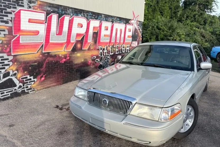 2004 Mercury Grand Marquis LS photo 1