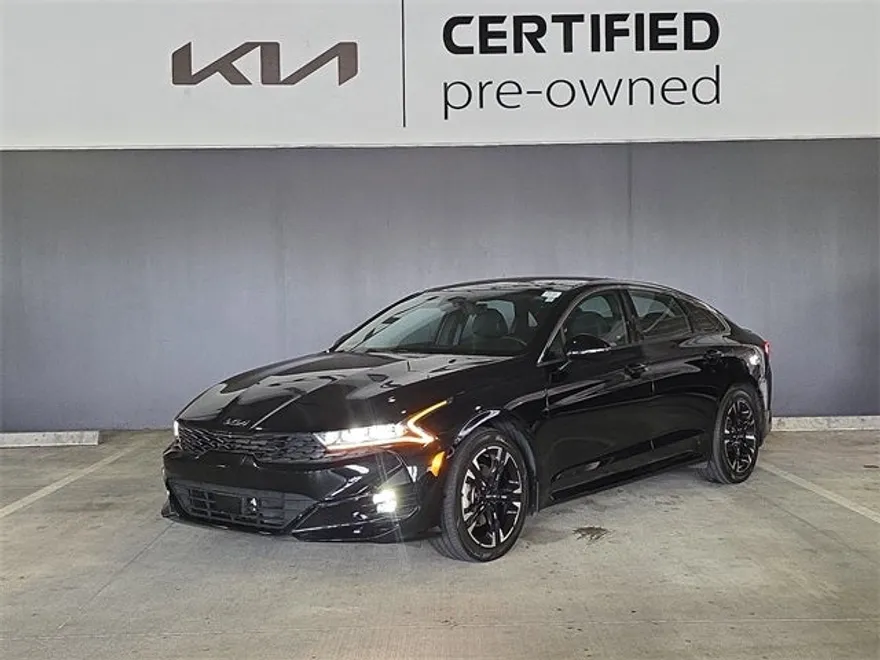 2022 Kia K5 GT-Line photo 1