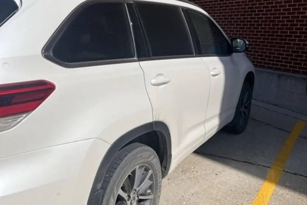 2017 Toyota Highlander XLE photo 1