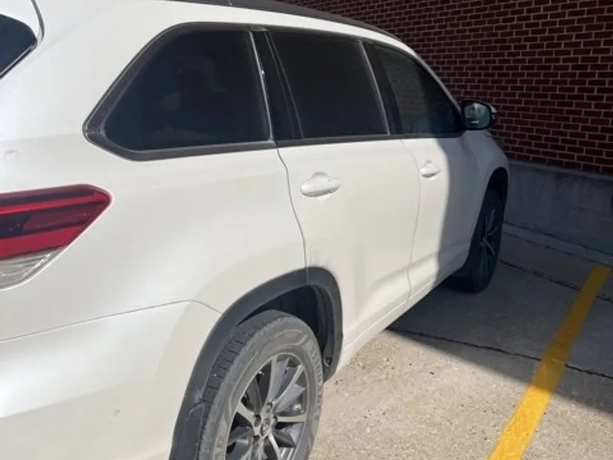 2017 Toyota Highlander XLE photo 1