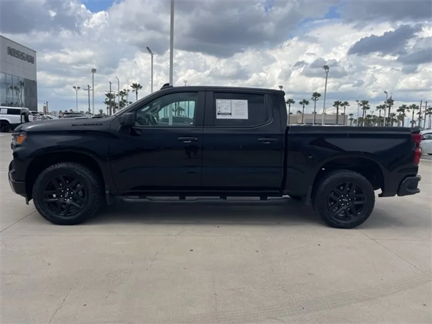 2025 Chevrolet Silverado 1500 Custom photo 1