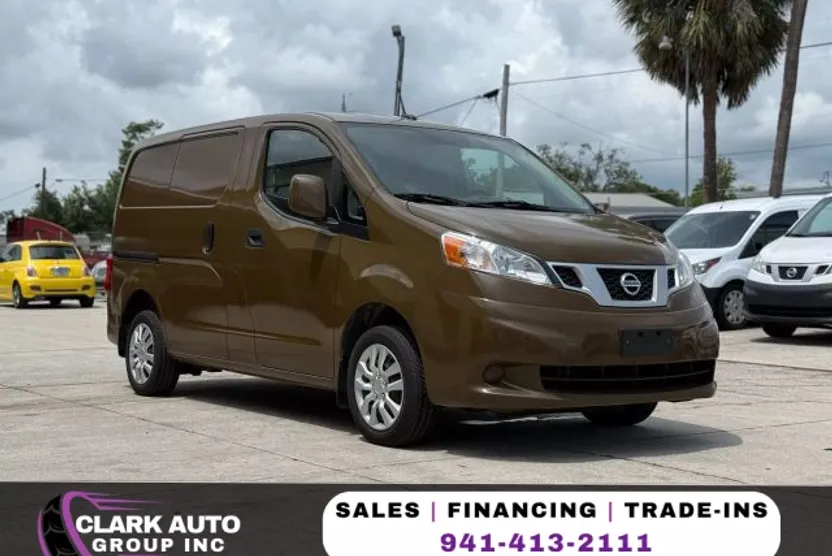 2021 Nissan NV200 SV photo 1