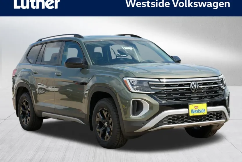 2025 Volkswagen Atlas Peak Edition SE photo 1