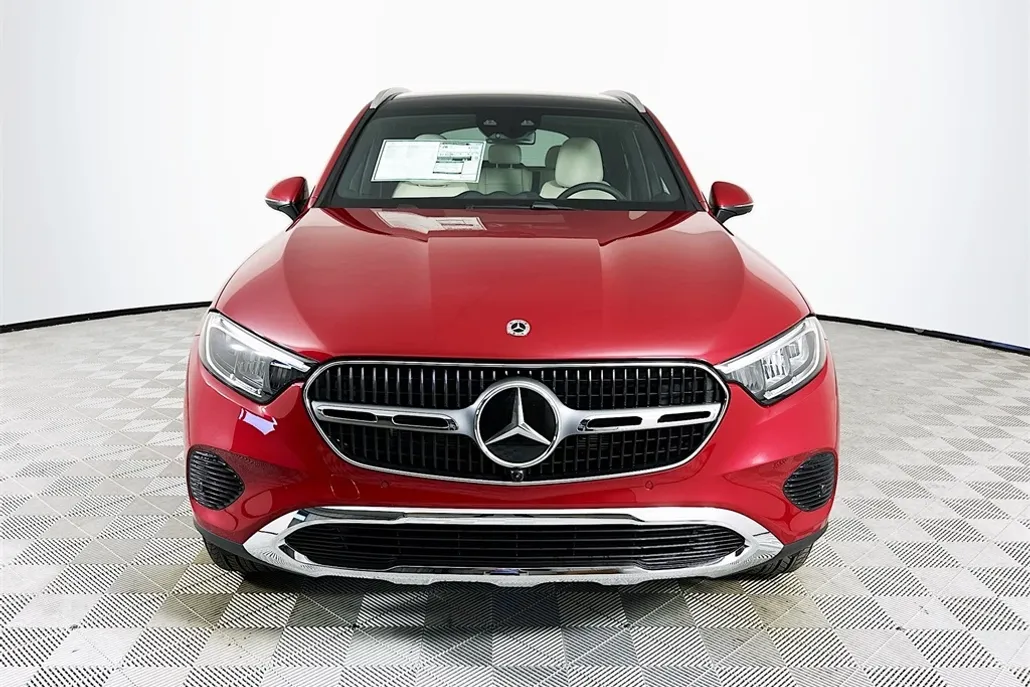 2026 Mercedes Benz GLC 300 4MATIC photo 1
