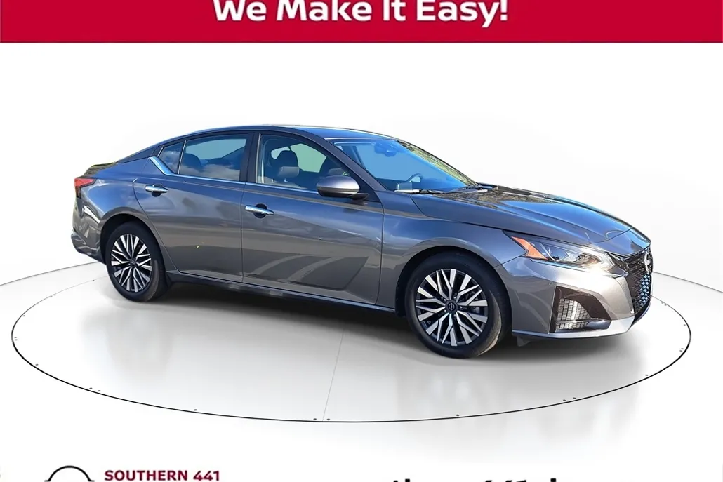 2023 Nissan Altima 2.5 SV photo 1